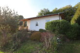 Freizeitgrundstück mit gemütlichem Bungalow mitten im Naturparadies in Zell (Mosel) - Rückansicht