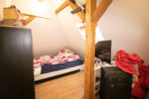 Gepflegtes 2-Familienhaus mit Terrasse und Garage - Schlafzimmer DG