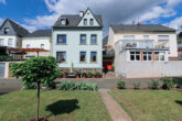 Modernisiertes EFH mit Ferienwohnung, Garten und Terrasse in Kinheim an der Mosel - Vorderanshicht