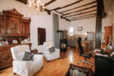 Wunderschön restauriertes Fachwerkhaus mit 5 Ferienapartments, Garten und Terrasse in Ellenz-Poltersdorf, bei Cochem - Wohn-Essraum Betreiberwohnung