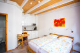 Attraktives Mehrfamilienhaus mit 6 Apartments und Ausbaureserve - Stuido EG