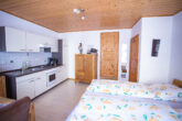 Attraktives Mehrfamilienhaus mit 6 Apartments und Ausbaureserve - Stuido EG