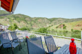 Ferienwohnungen mit Moselblick für Menschen mit Mehrfachbehinderung, großes Wohnhaus in bester Lage von Bremm - Balkon Ferienwohnung
