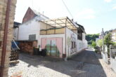 Wunderschönes Fachwerkhaus mit Hof, Garage und Terrasse - Strassenansicht