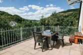 Modernisiertes Mehrfamilienhaus mit Garten, Dachterrasse und fantastischem Ausblick in Zell, Mosel - Dachterrasse